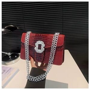 Chic Red Crocodile Pattern Mini Bag with Chain Strap
